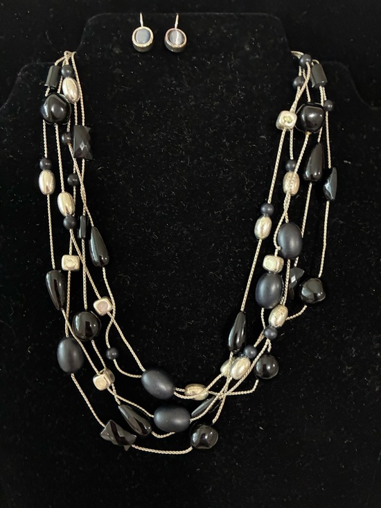 Anne Klein Jewelry - Vintage Ann Klein EUC Multi-Strand Black/ Silver tone earrings & unbra. Earrings
